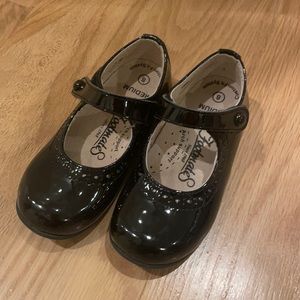 FootMates black patent leather mary janes.